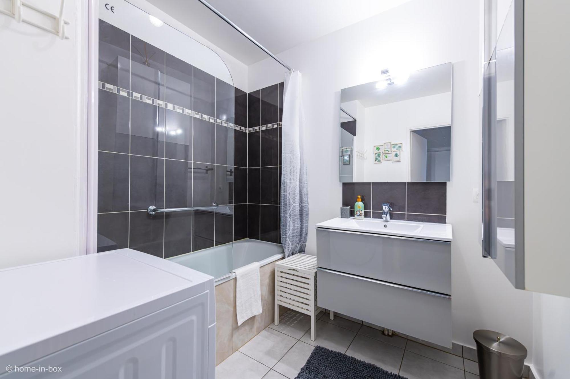 *spacious Disneyland Paris* * Serris