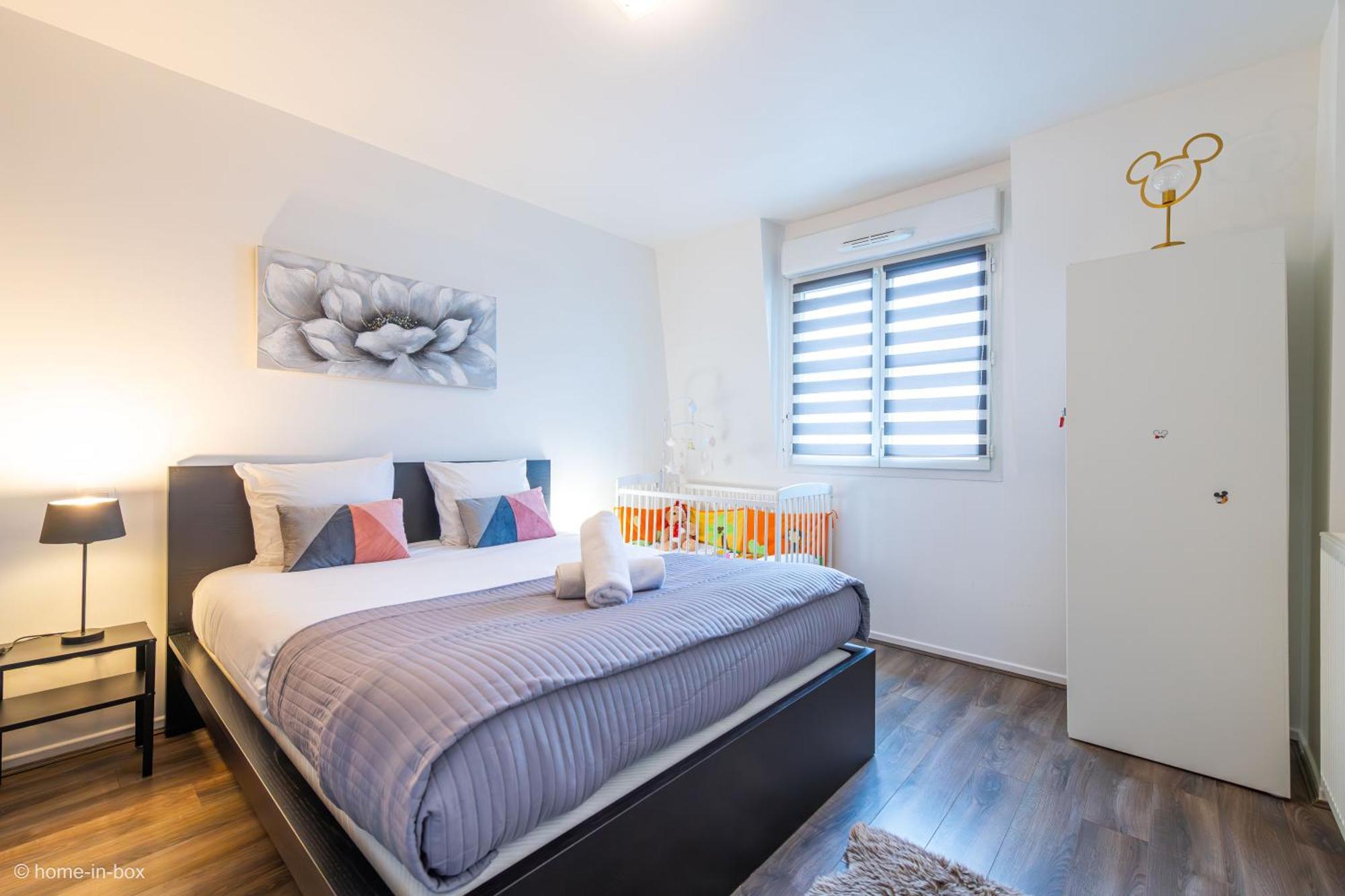 *spacious Disneyland Paris*